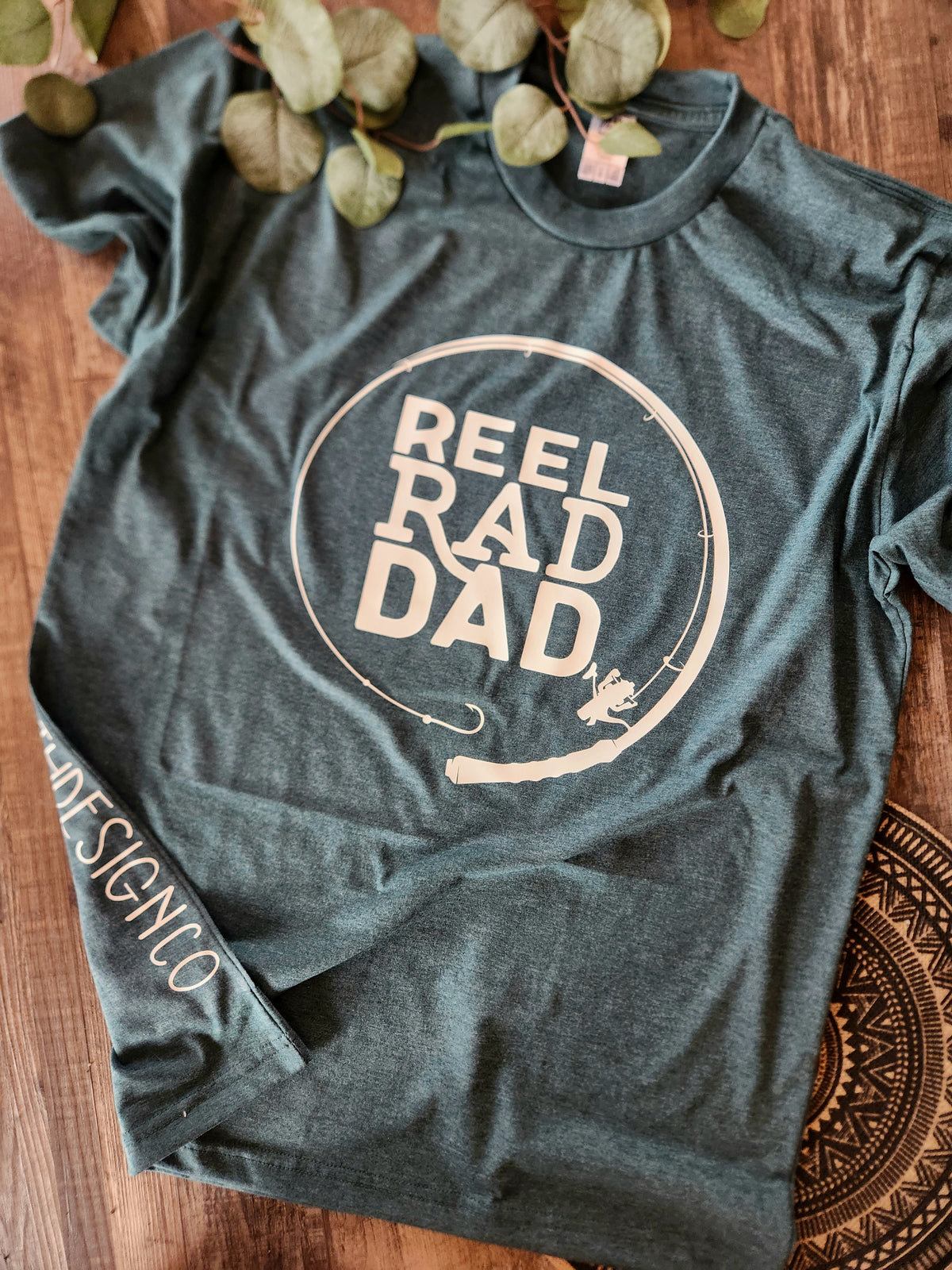 REEL RAD DAD TEE