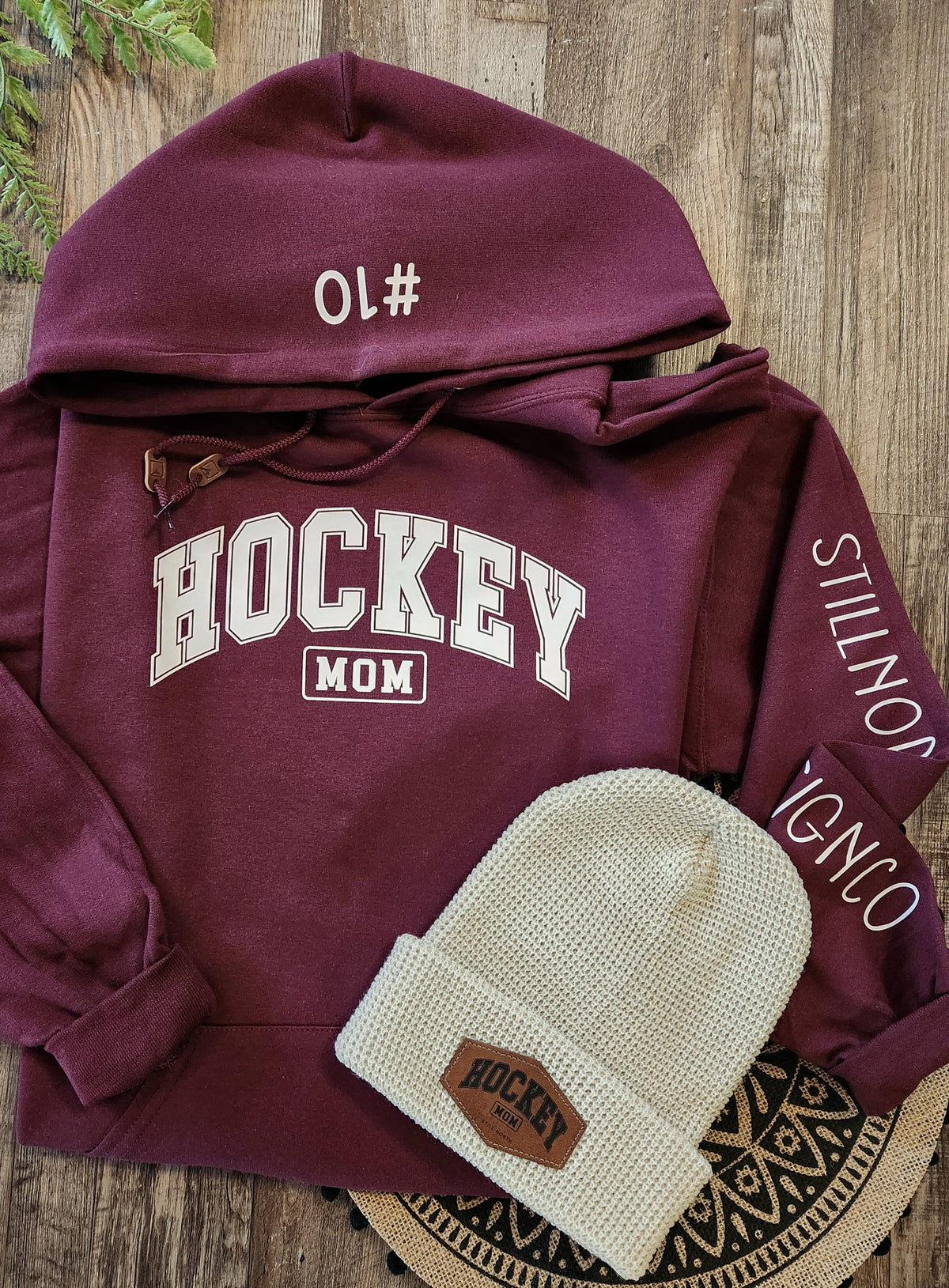 HOCKEY MOM HOODIE (UNISEX FIT)