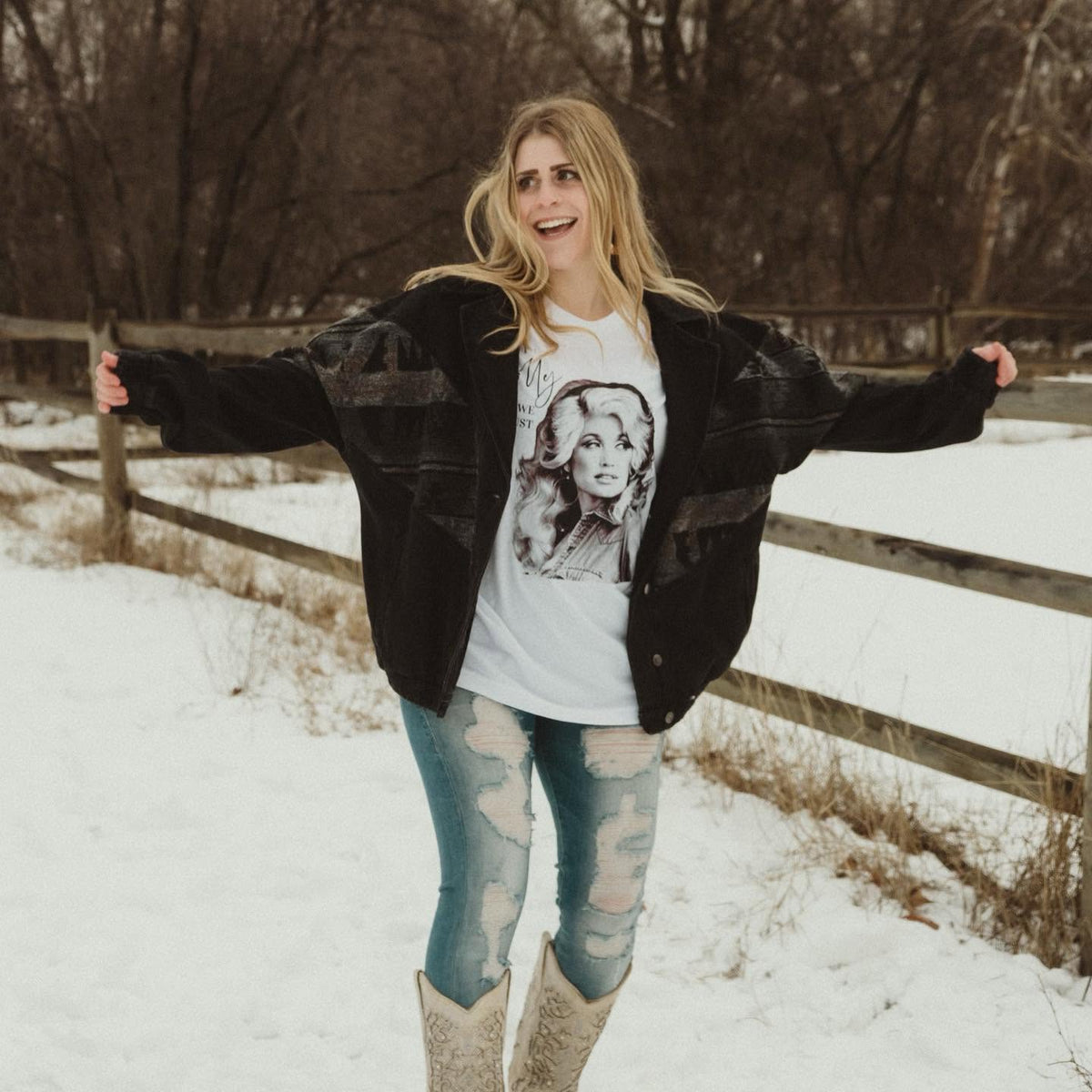 In Dolly We Trust Tee - Dolly Parton Tee