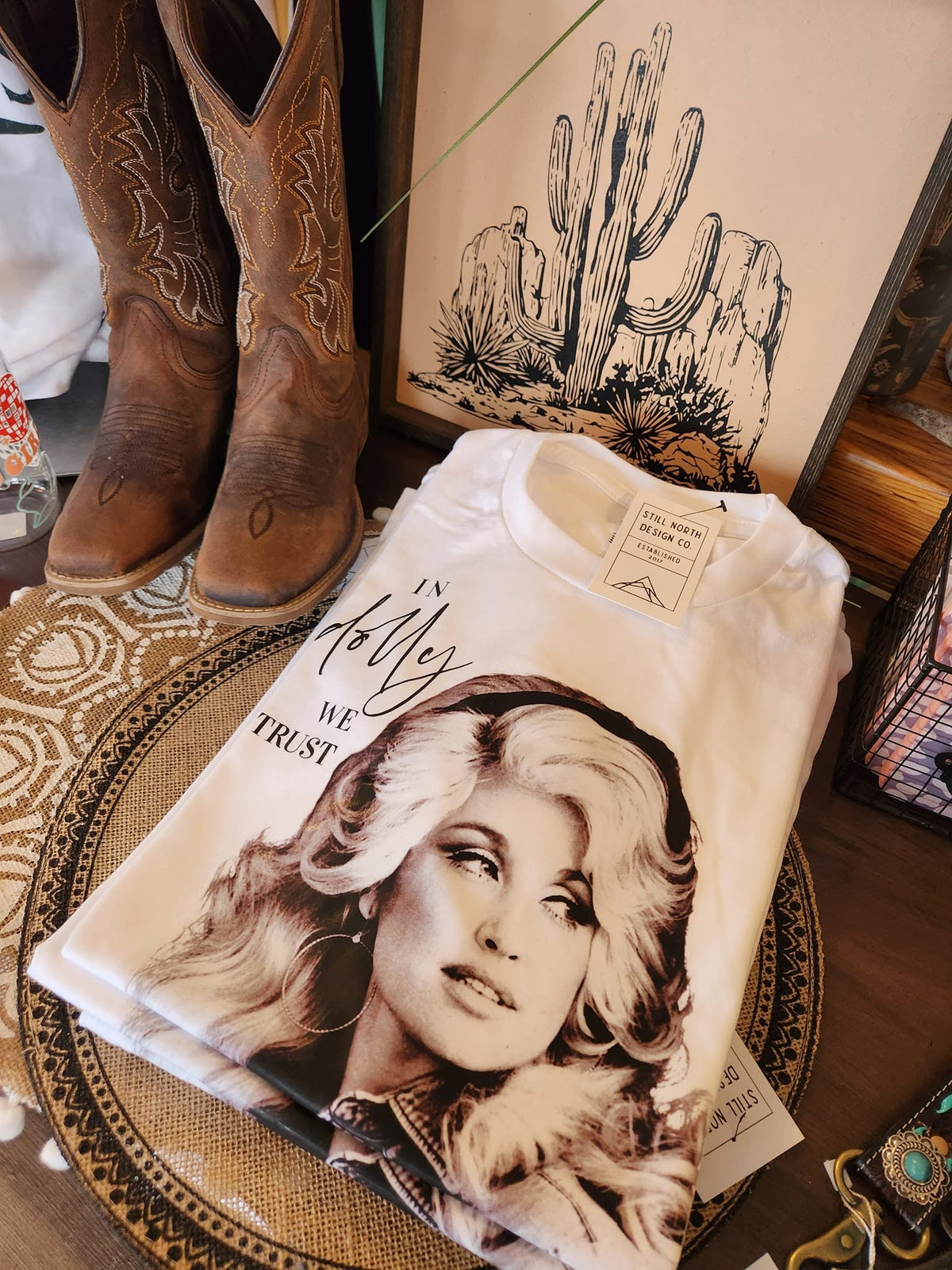In Dolly We Trust Tee - Dolly Parton Tee