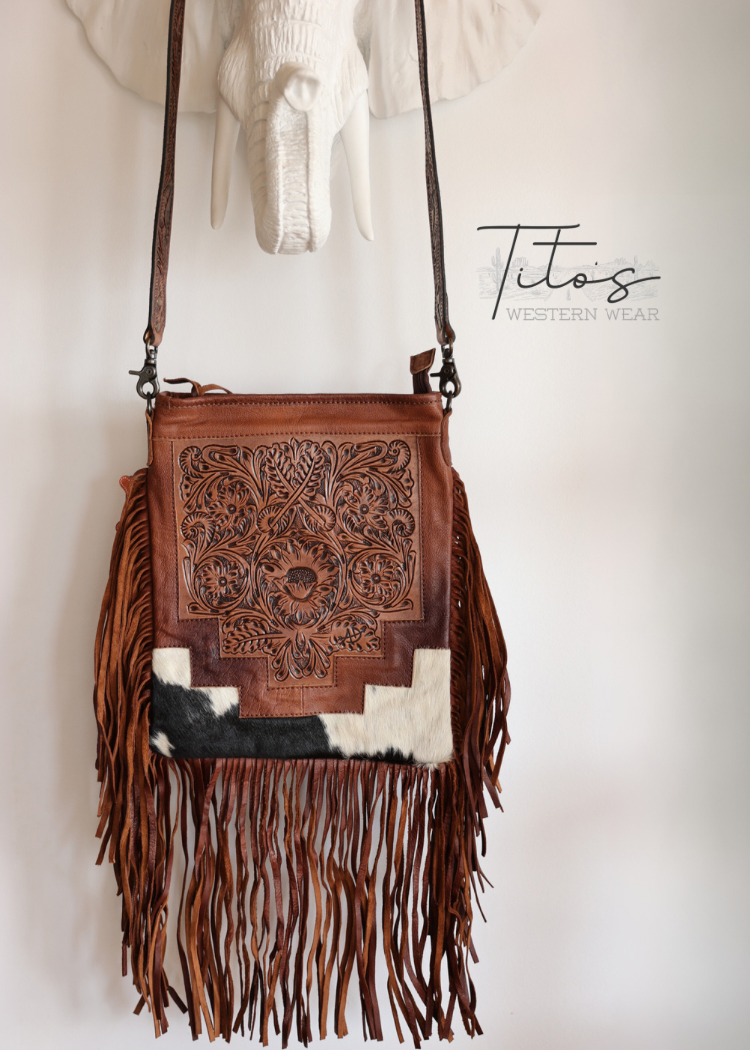 COUNTRY HIDE FRINGE PURSE